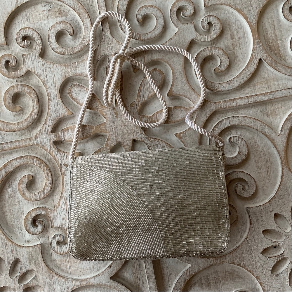 Final Price ❤️❤️ Silver beaded evening bag